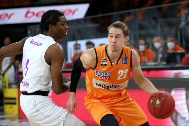 使得赛事在 使得赛事在