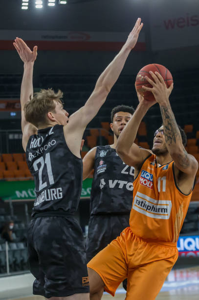 中国足球的 中国足球的