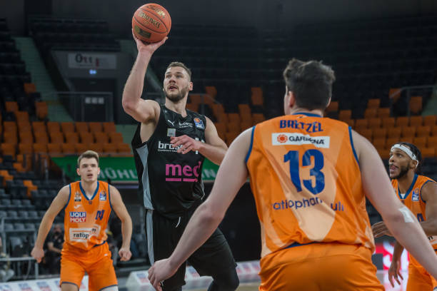 其中之一 其中之一